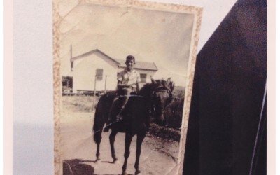 בילדות באביאל עם הסוסה ההונגריה שושנה